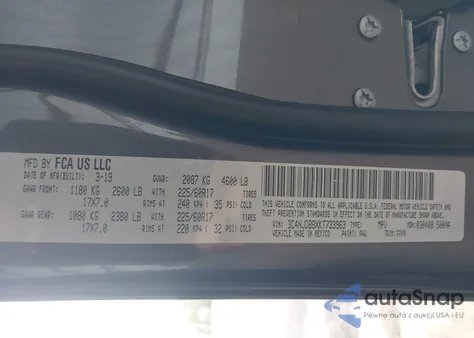 2019 Jeep Compass Latitude 4X4 z USA, uszkodzony, nr VIN 3C4NJDBBXKT733963